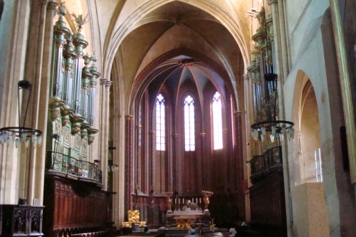 Aix - church nave